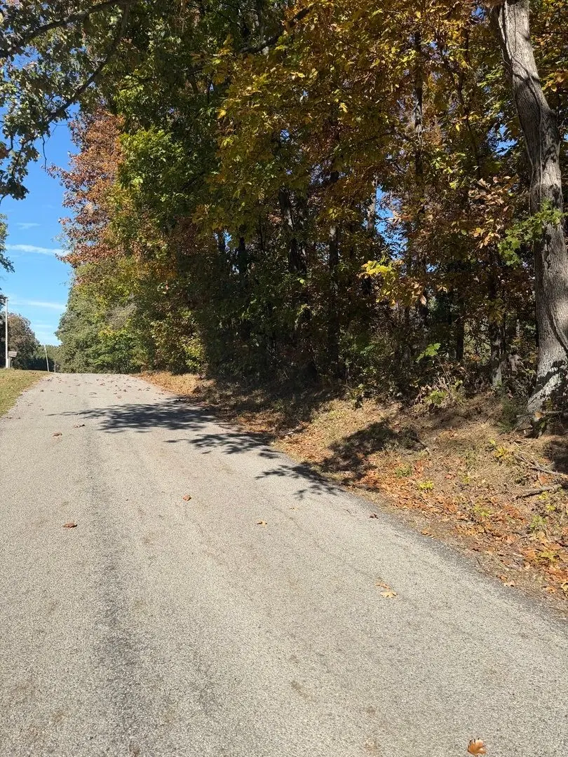000 West Lake Road