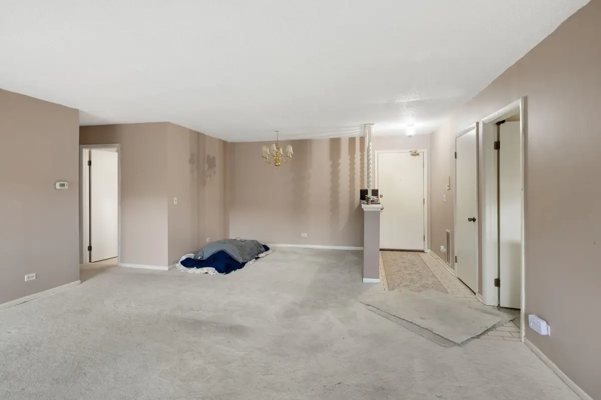 29W381 Emerald Green Drive