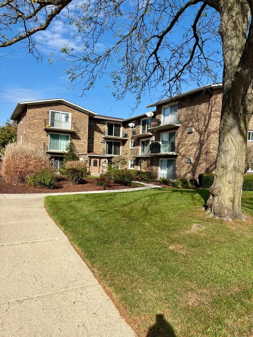 9040 W 140th Street