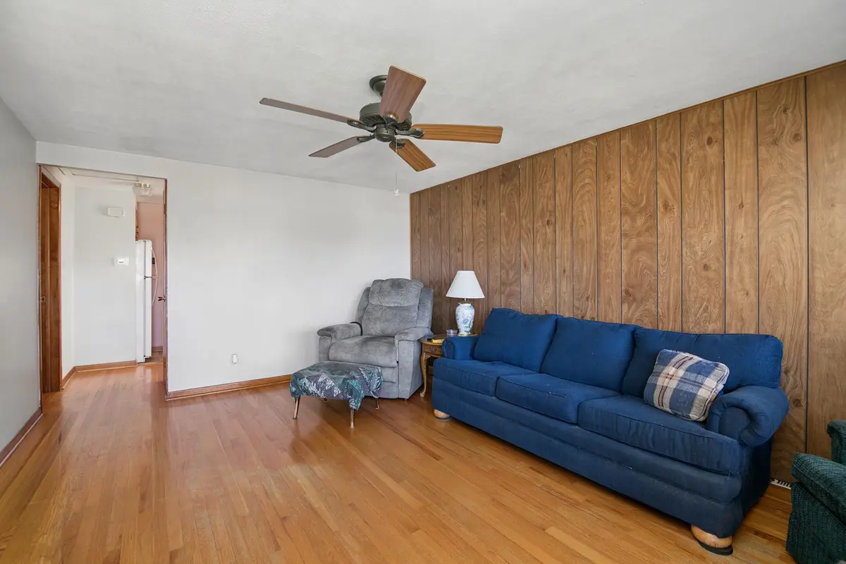 7805 Narragansett Avenue