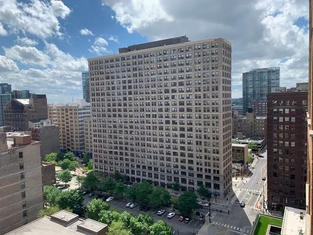 600 S Dearborn Street