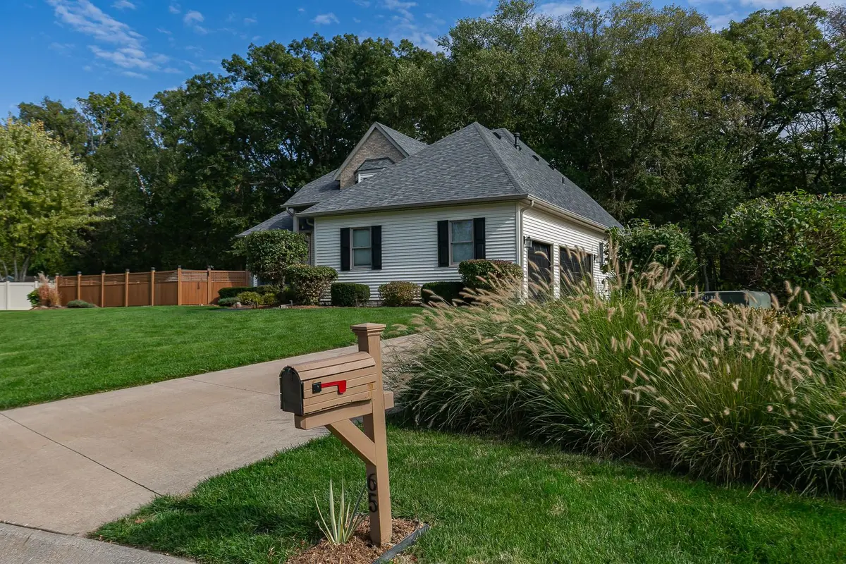65 Barrington Circle