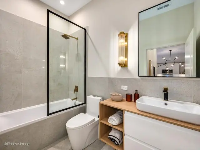 11 W Prospect Avenue