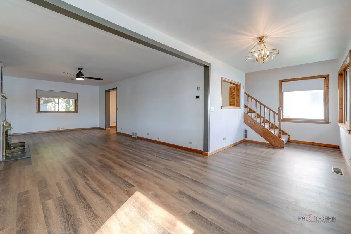 42385 N Woodbine Avenue