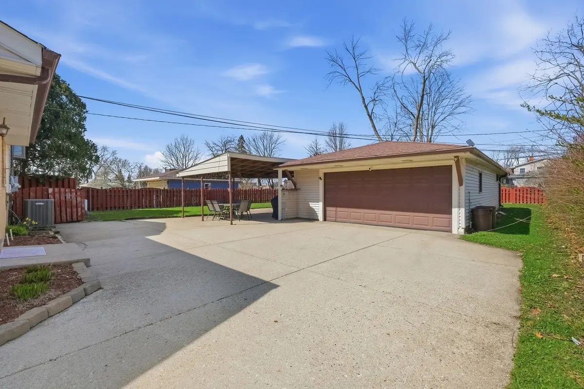 1506 W Palm Drive