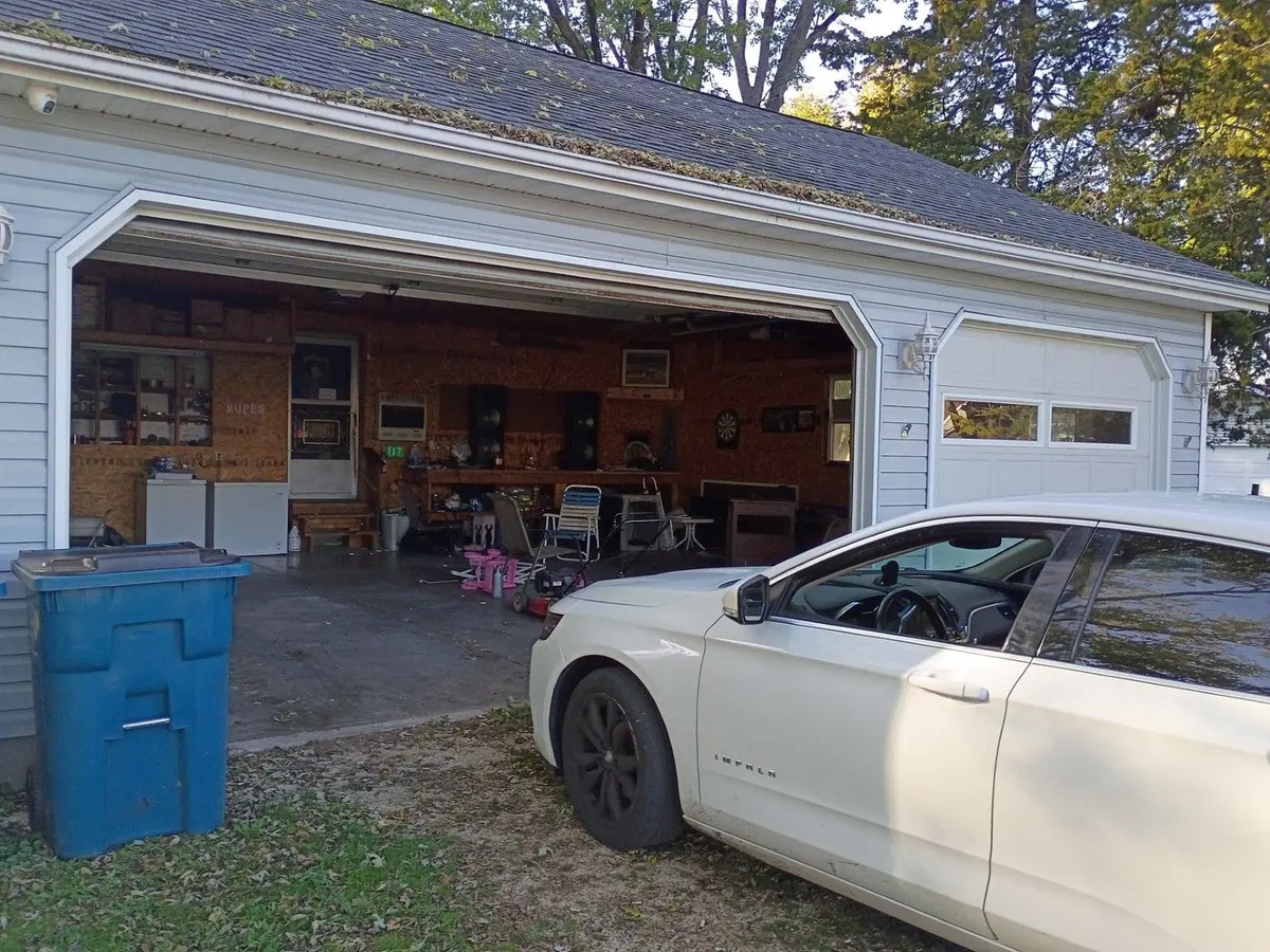 117 W Hawley Street