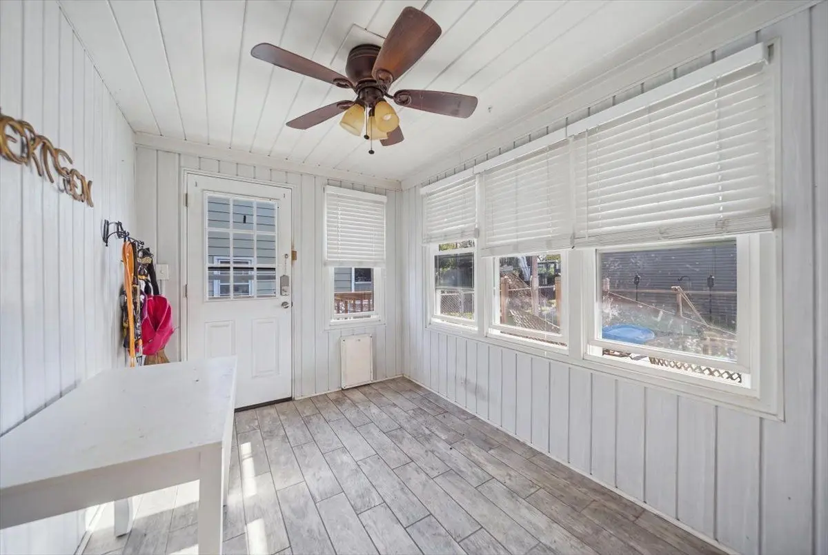 1409 Grandview Drive