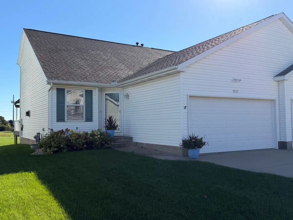 1232 Beacon Hill Court