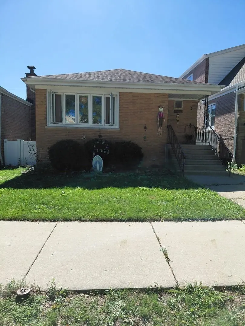 5829 W 63rd Place