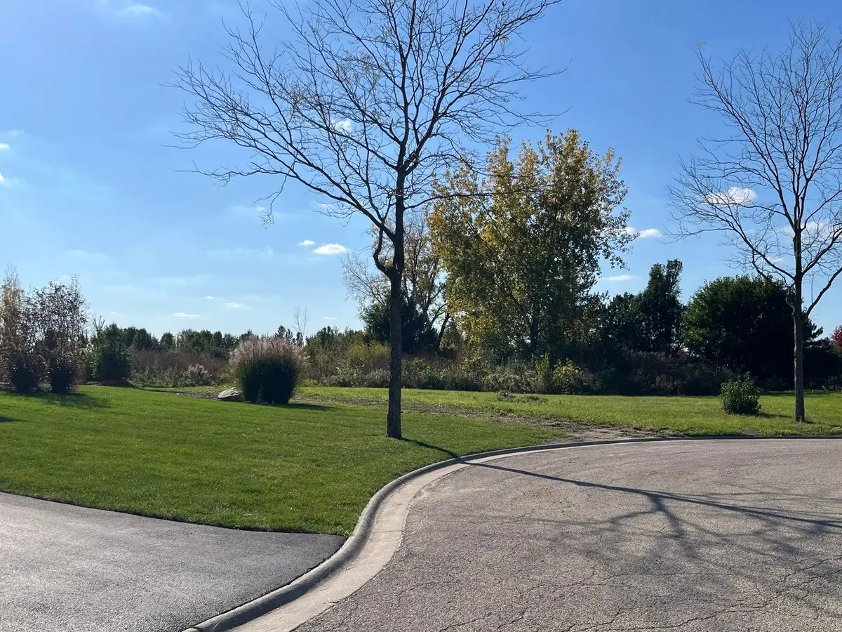 11 Wintergreen Court