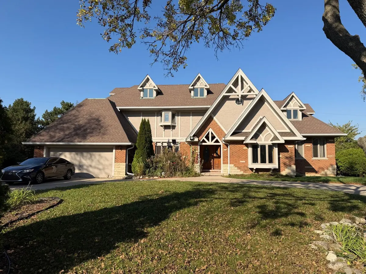 18 Glenoble Court