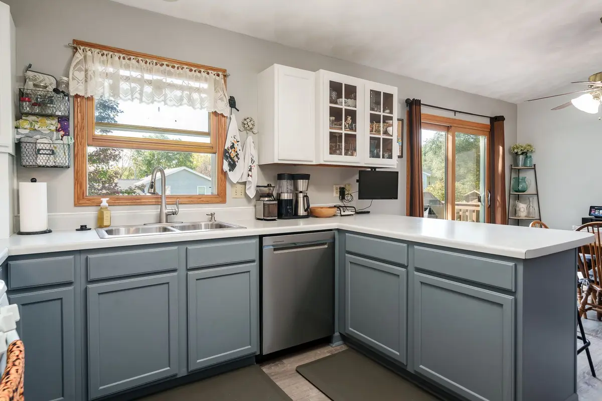 545 Rivercove Court
