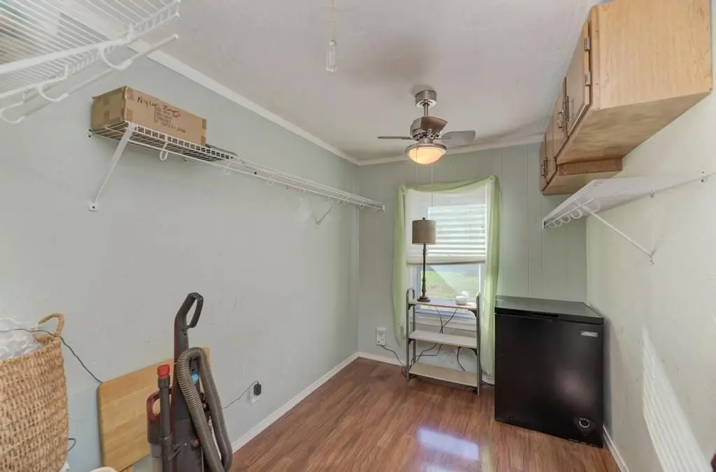 529 E Mesa Drive