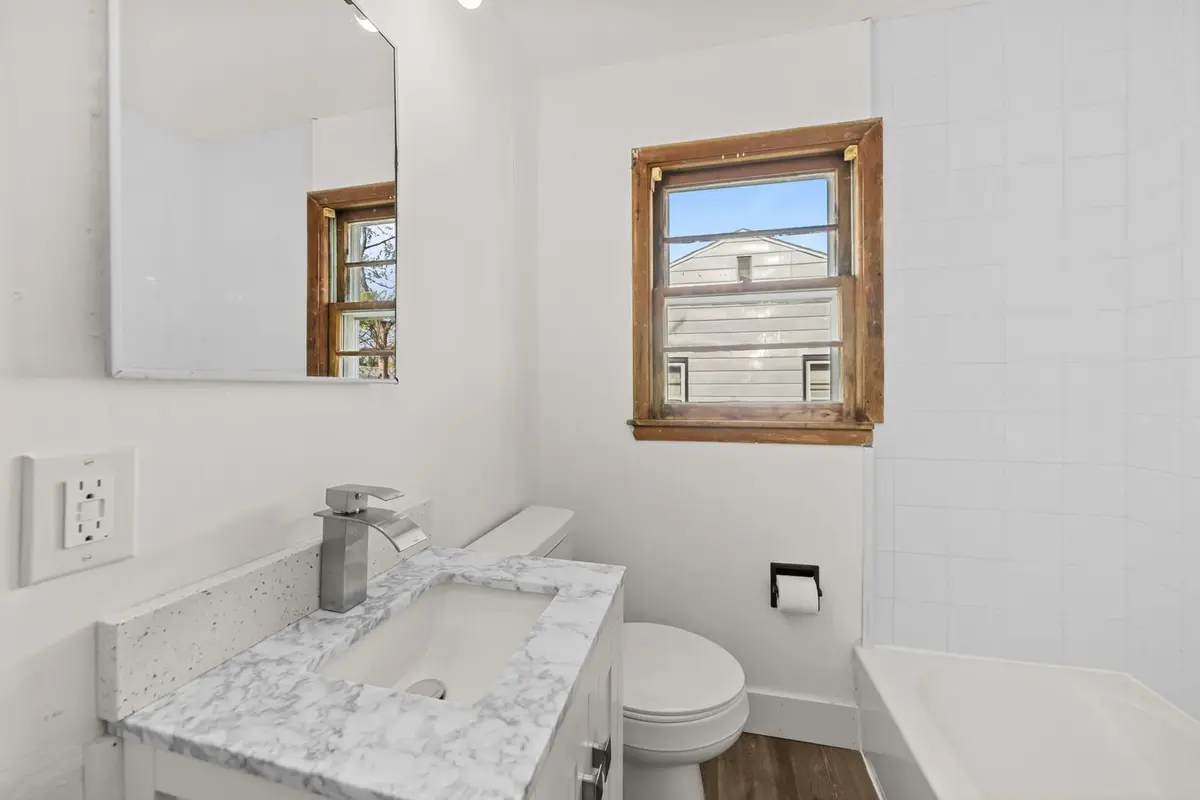 1309 S Float Avenue