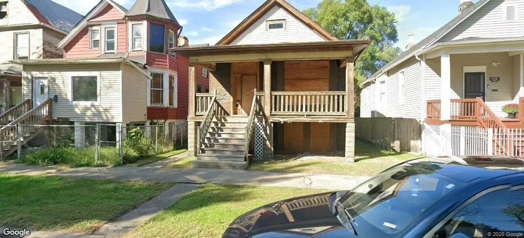 338 W 60th Place