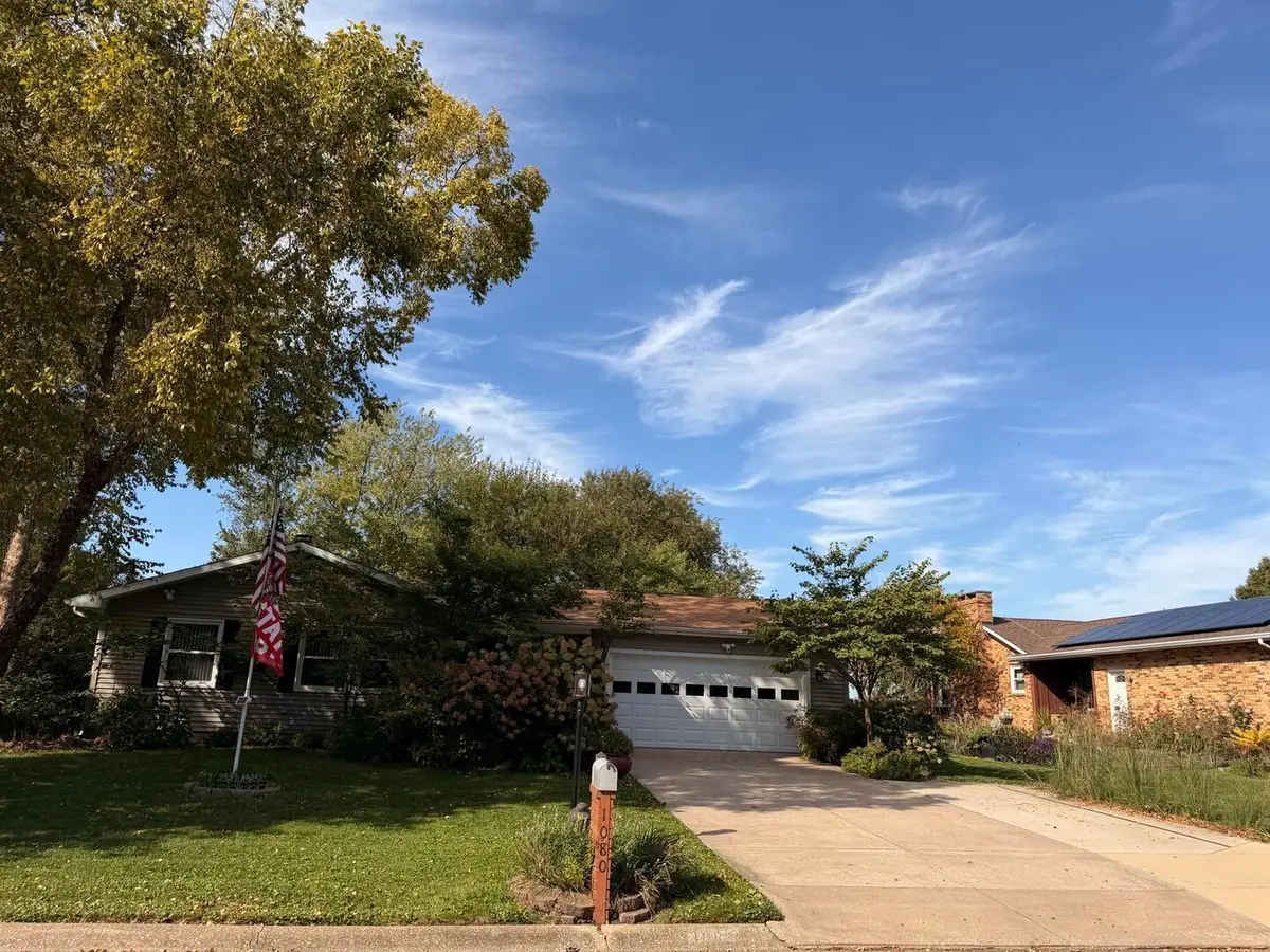 1080 W Woodbine Circle