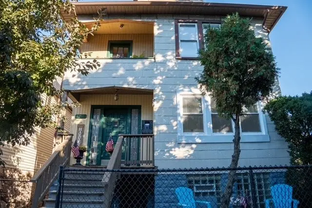 4217 N Narragansett Avenue