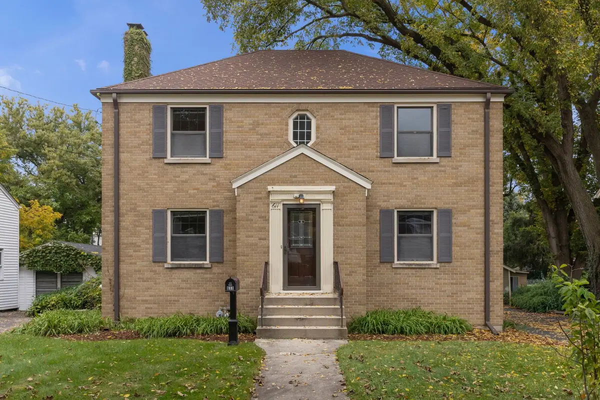 611 E Illinois Street