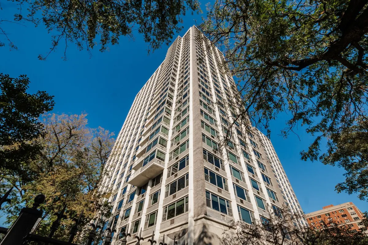 4250 N Marine Drive
