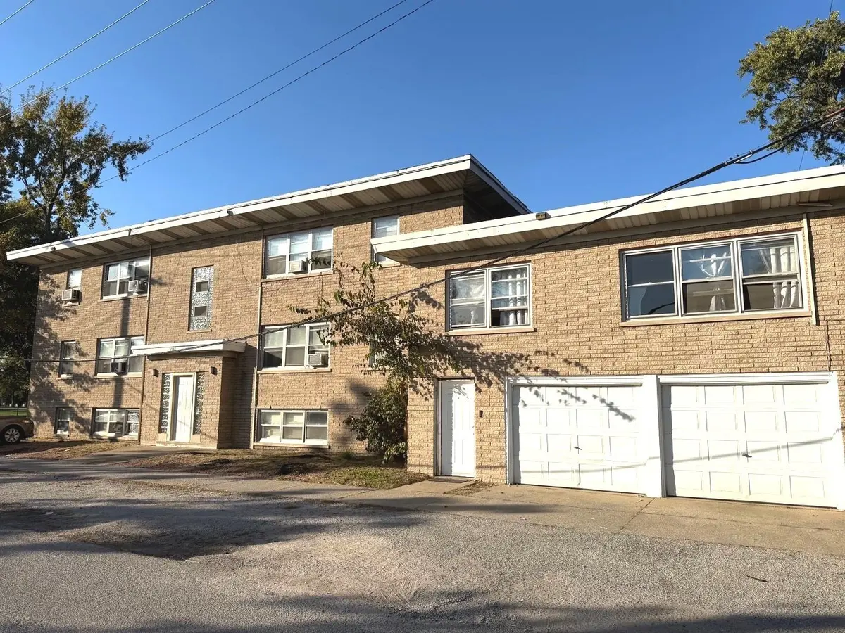 1069 Burnham Avenue