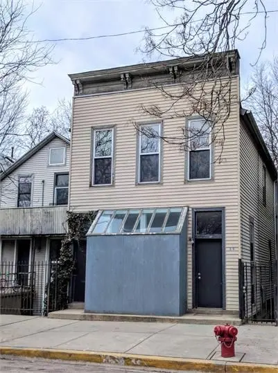 816 W 19th Street