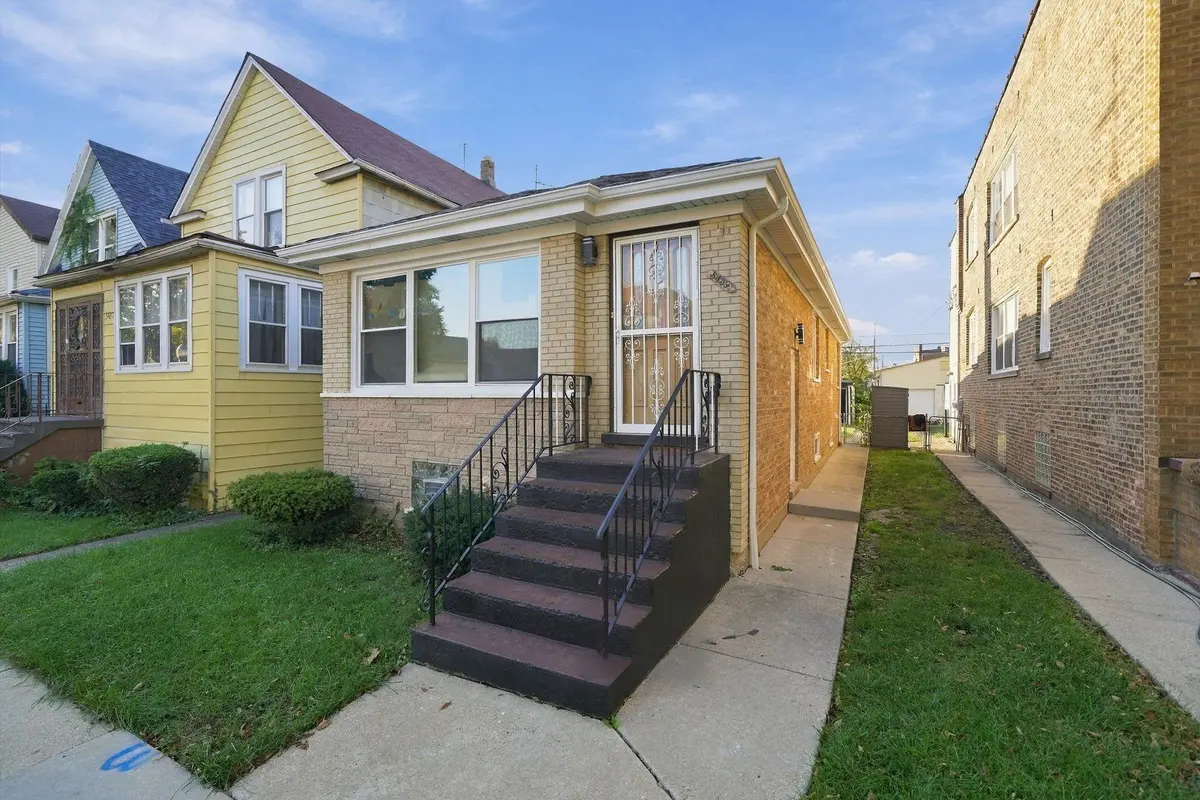 5439 W Congress Parkway