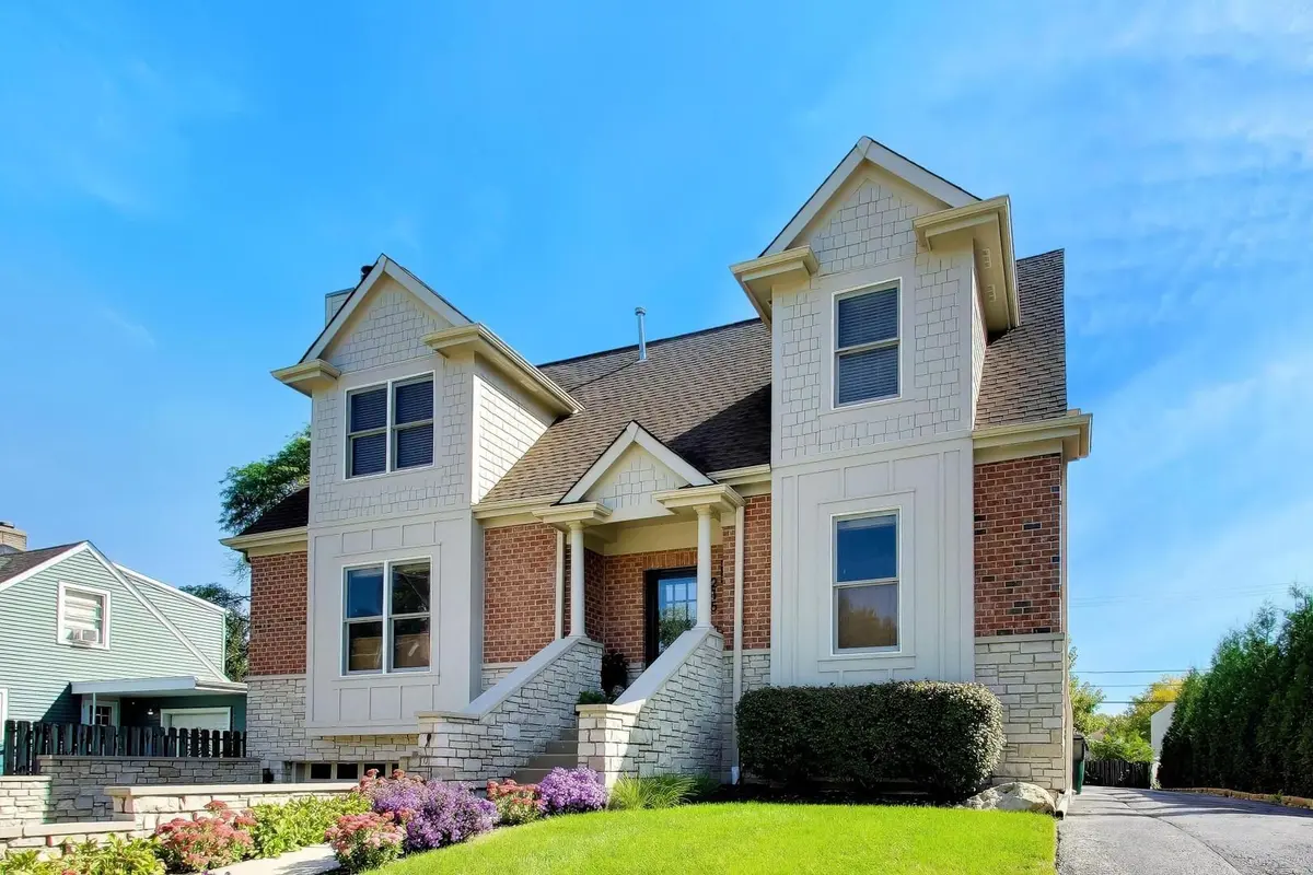 215 S EVERGREEN Avenue