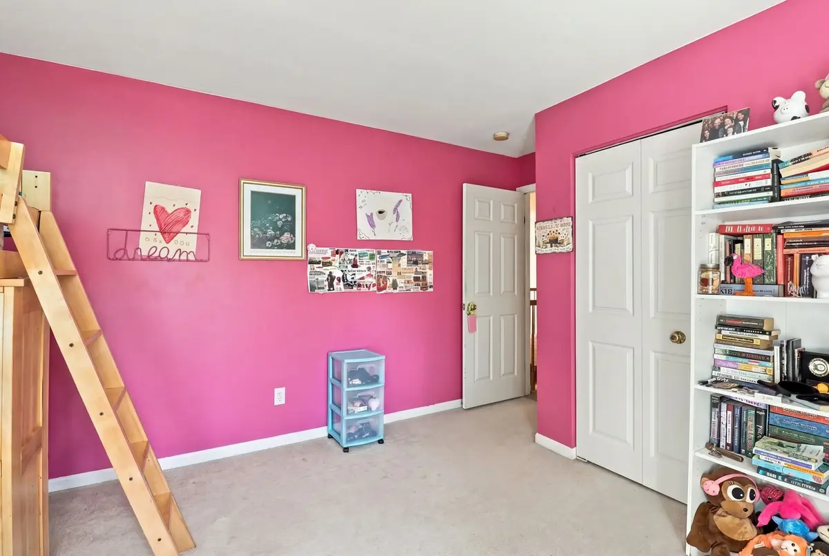 6426 Midleton Lane