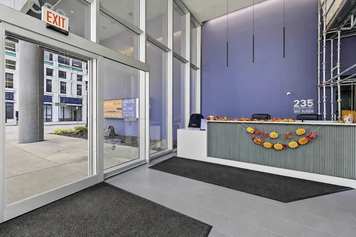 235 W Van Buren Street