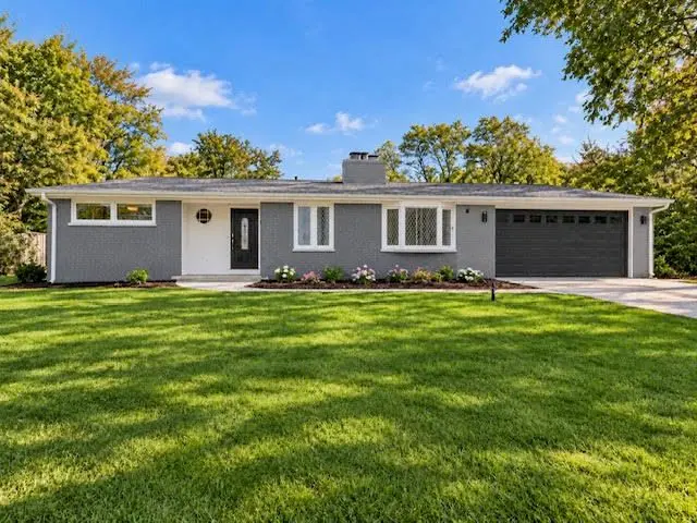 21W270 Temple Drive