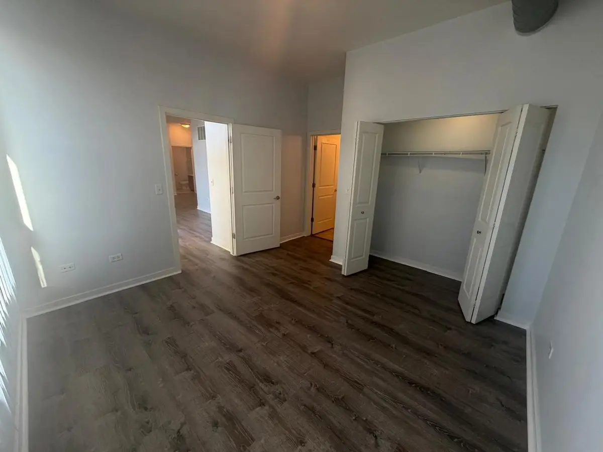 1228 W Monroe Street