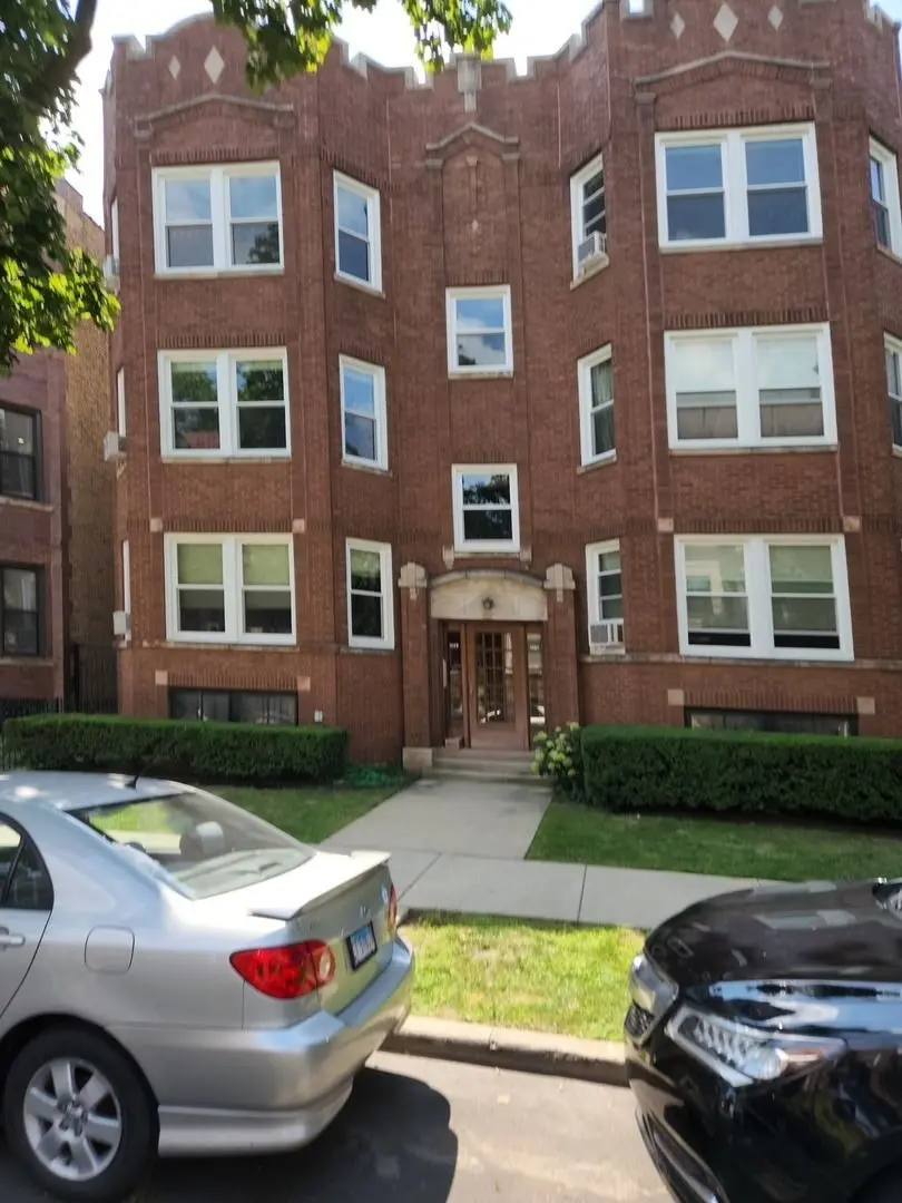 1459 W Farragut Avenue