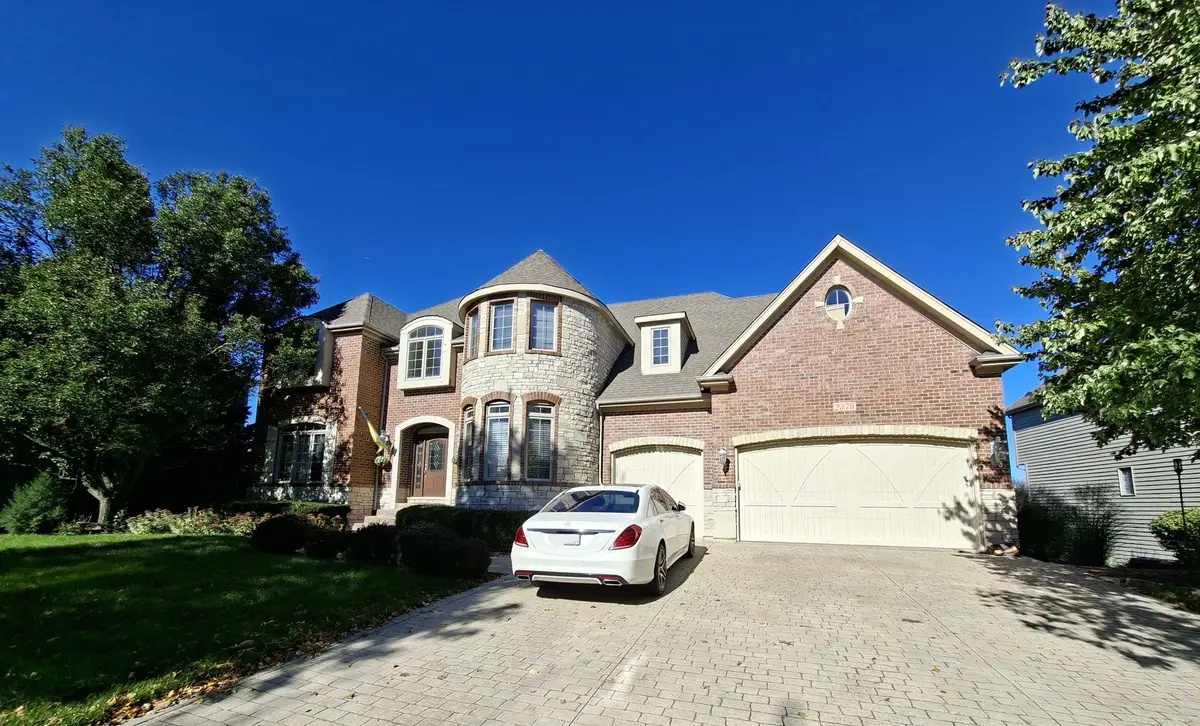 2379 Bird Lane