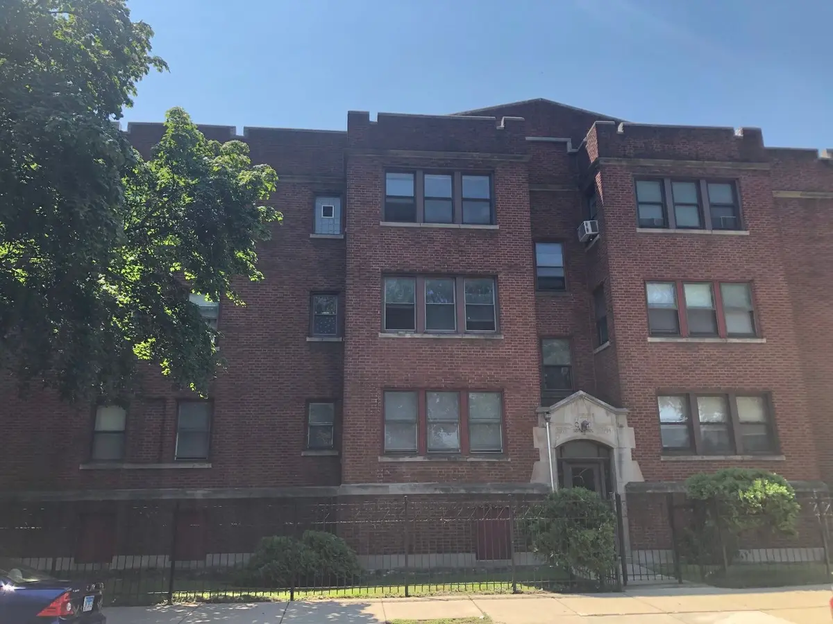 2207 E 67TH Street
