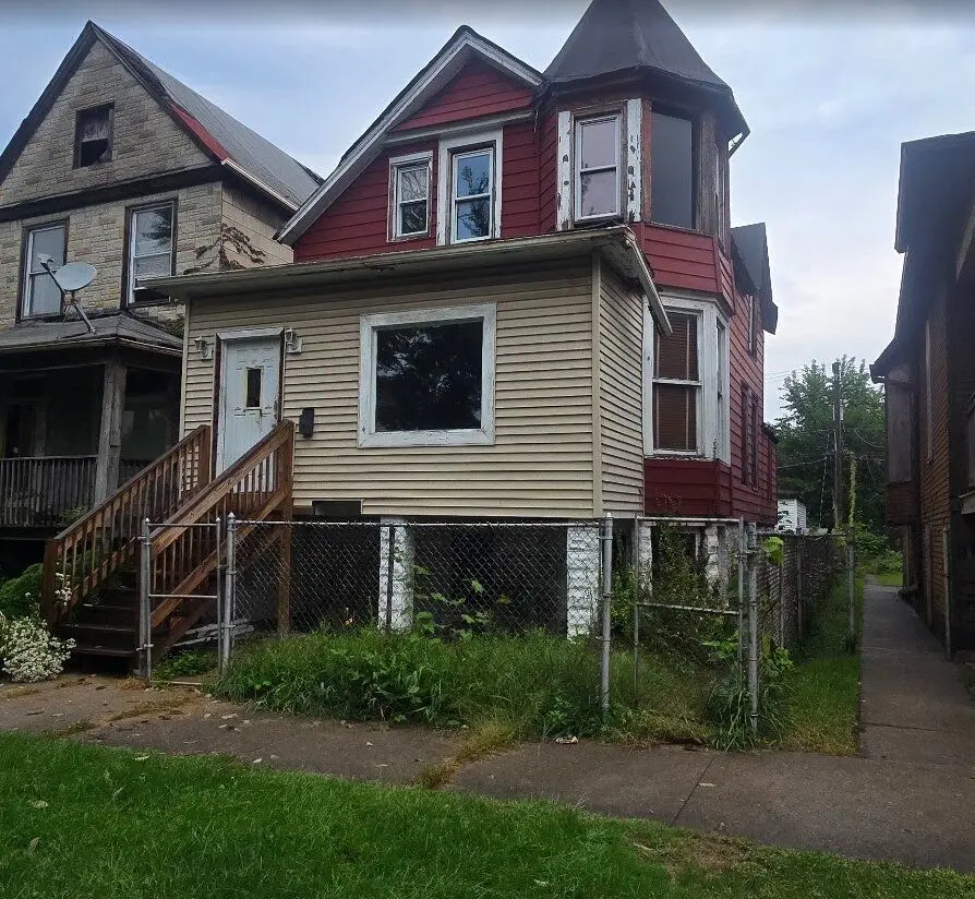 340 W 60th Place