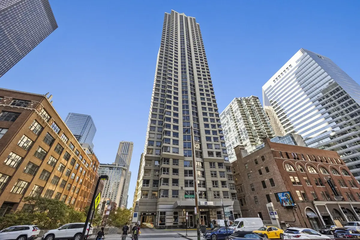 440 N WABASH Avenue