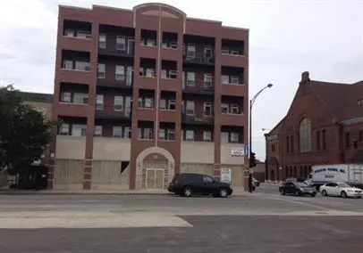 2000 W Warren Boulevard