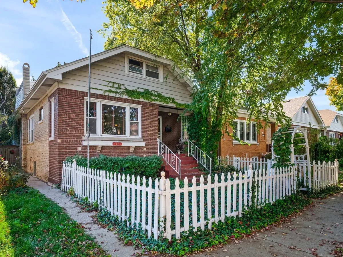 4847 W Newport Avenue