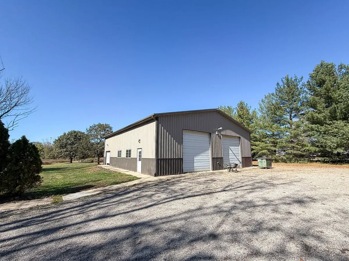1367 County Road 1000