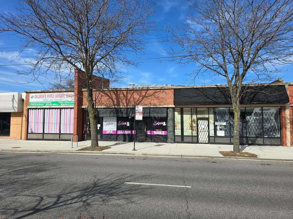 5801 N Lincoln Avenue