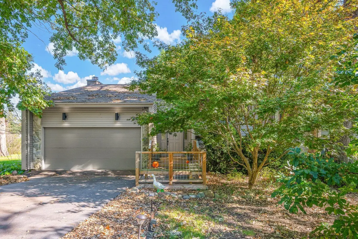 13523 Burr Oak Road
