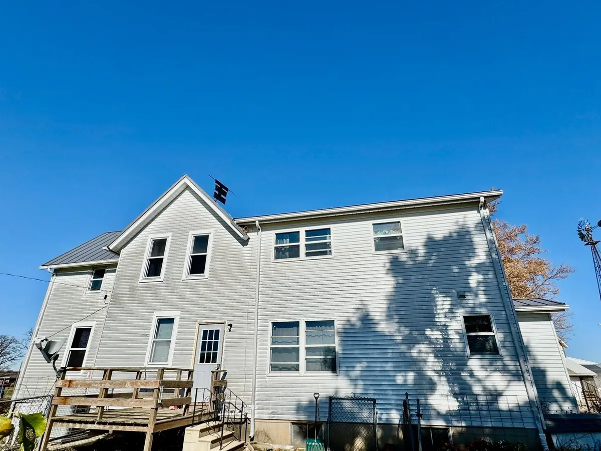 6N953 County Line Road