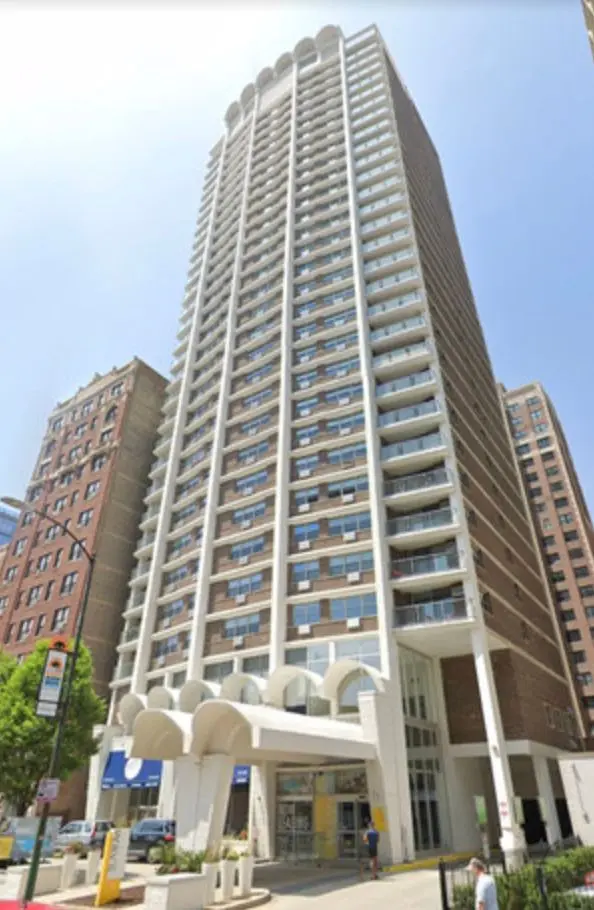 420 W Belmont Avenue