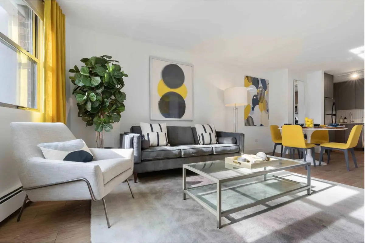420 W Belmont Avenue