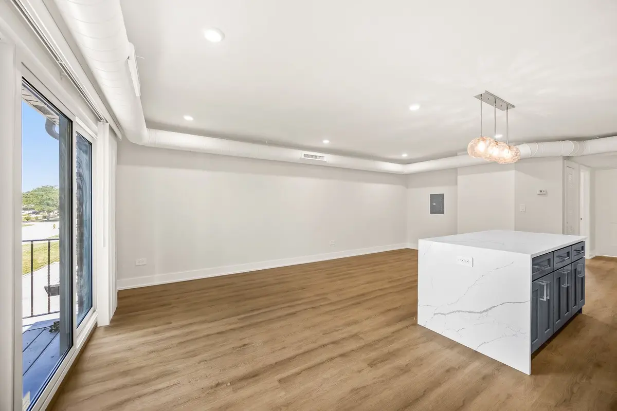 10217 Dearlove Road