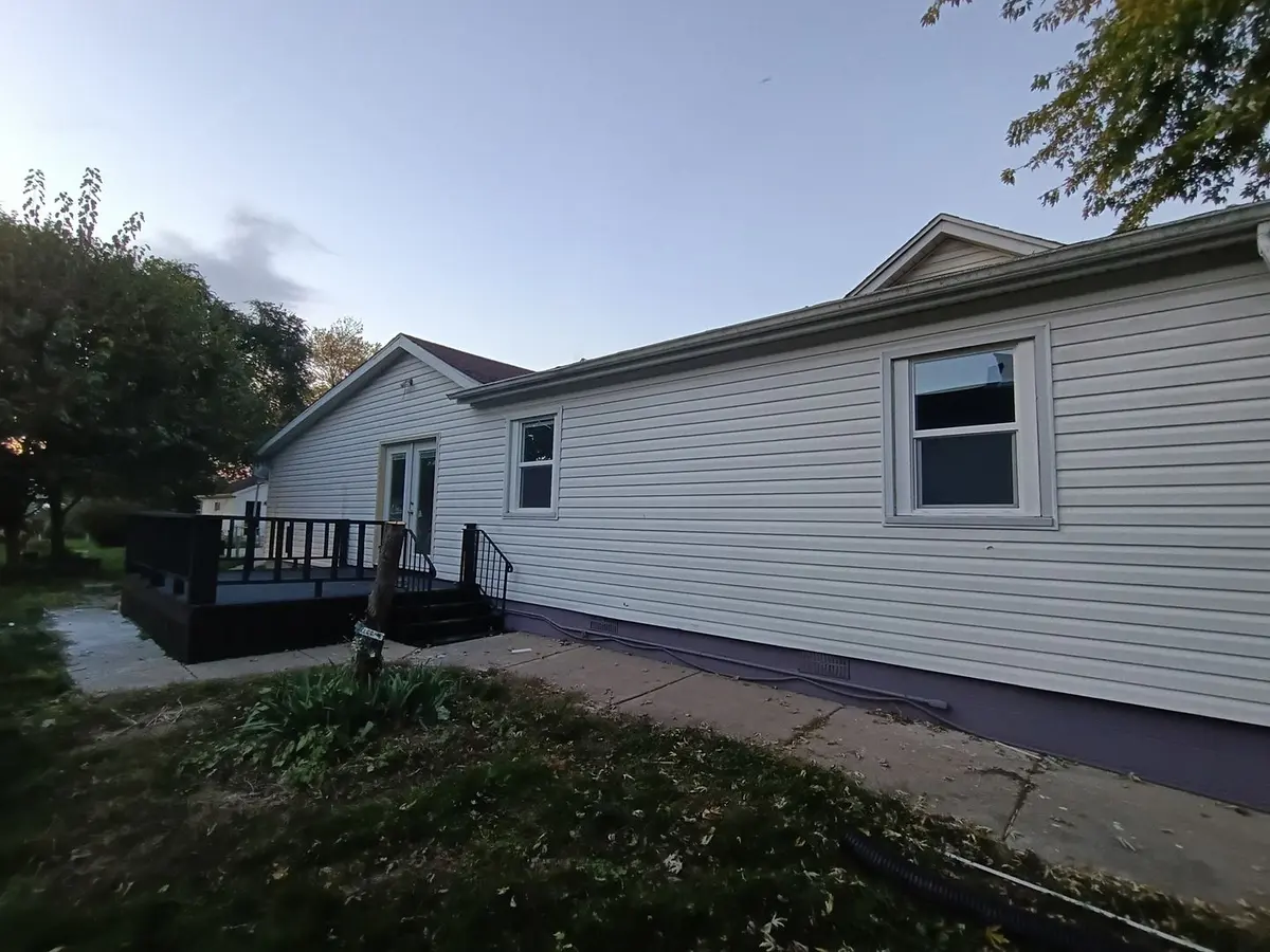 182 N Smith Street