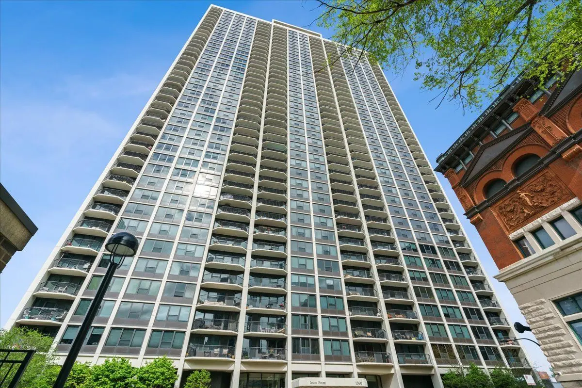 1560 N Sandburg Terrace