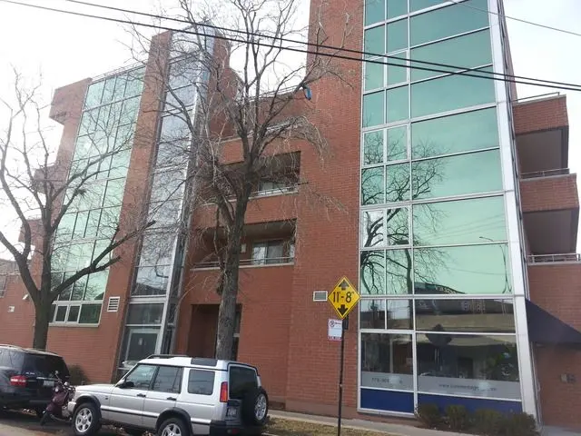 1635 W CORTLAND Street