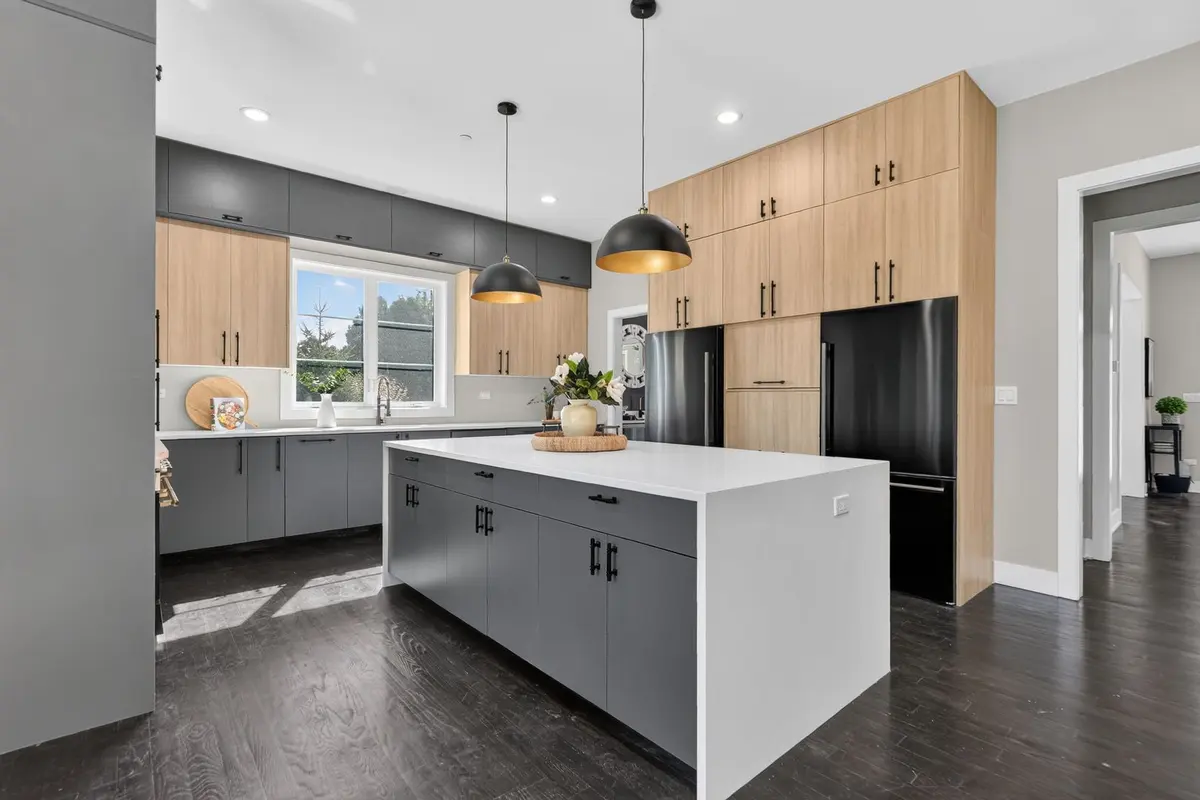 234 E 58th Place