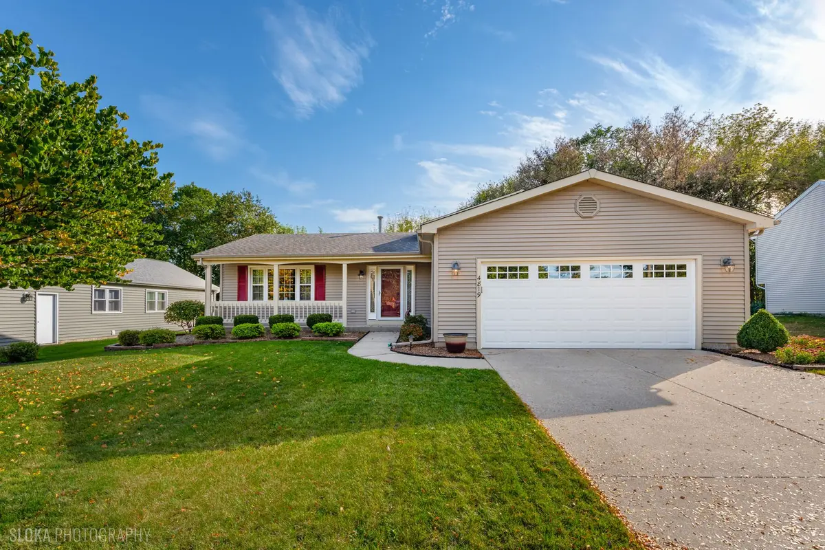 4819 W Glenbrook Trail